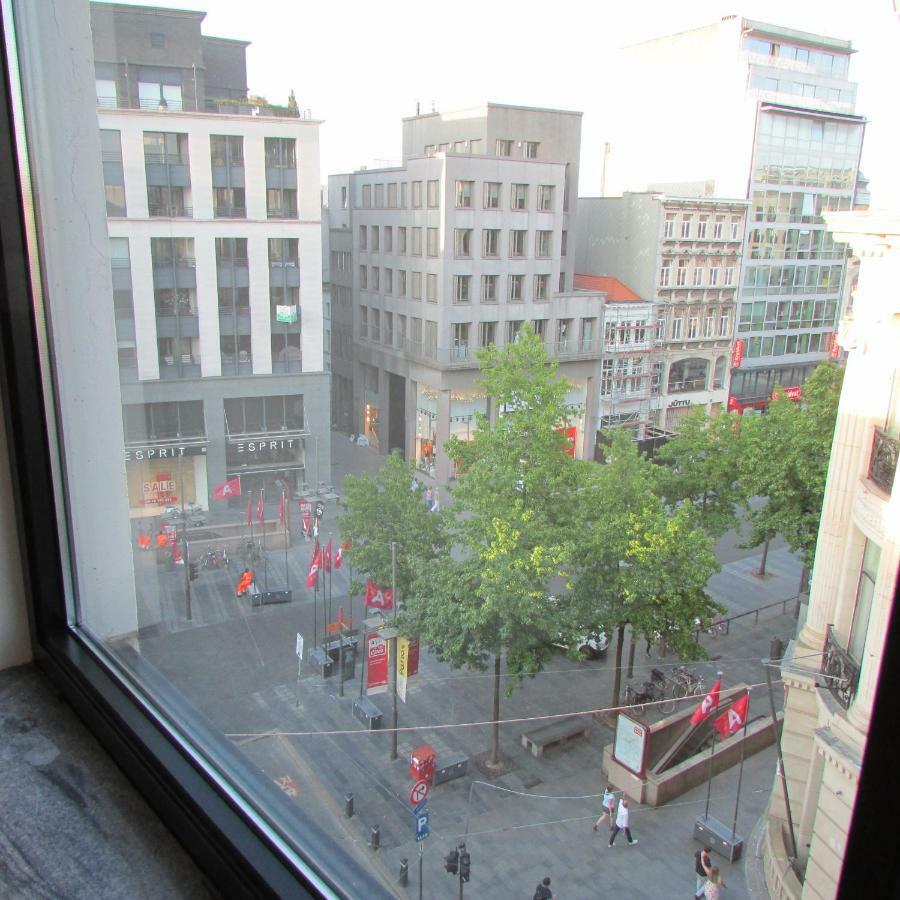 Huidreal Meir Antwerpen Exteriör bild