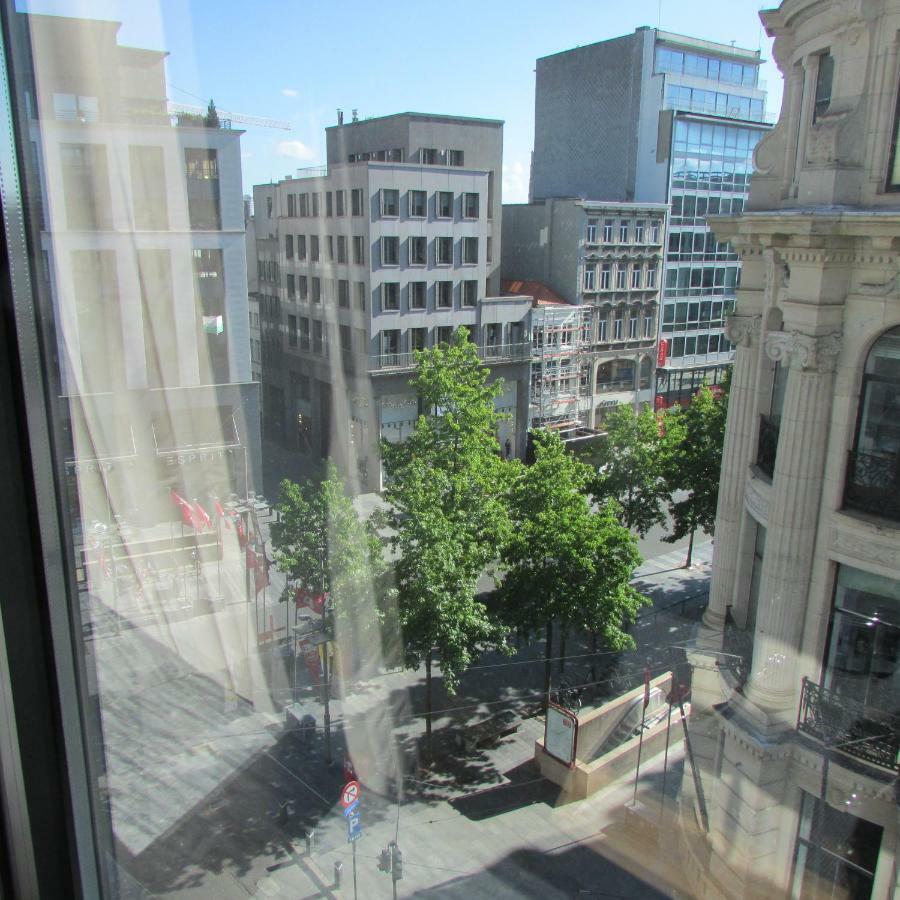Huidreal Meir Antwerpen Exteriör bild