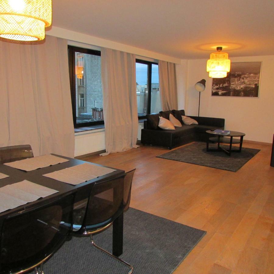 Huidreal Meir Antwerpen Exteriör bild