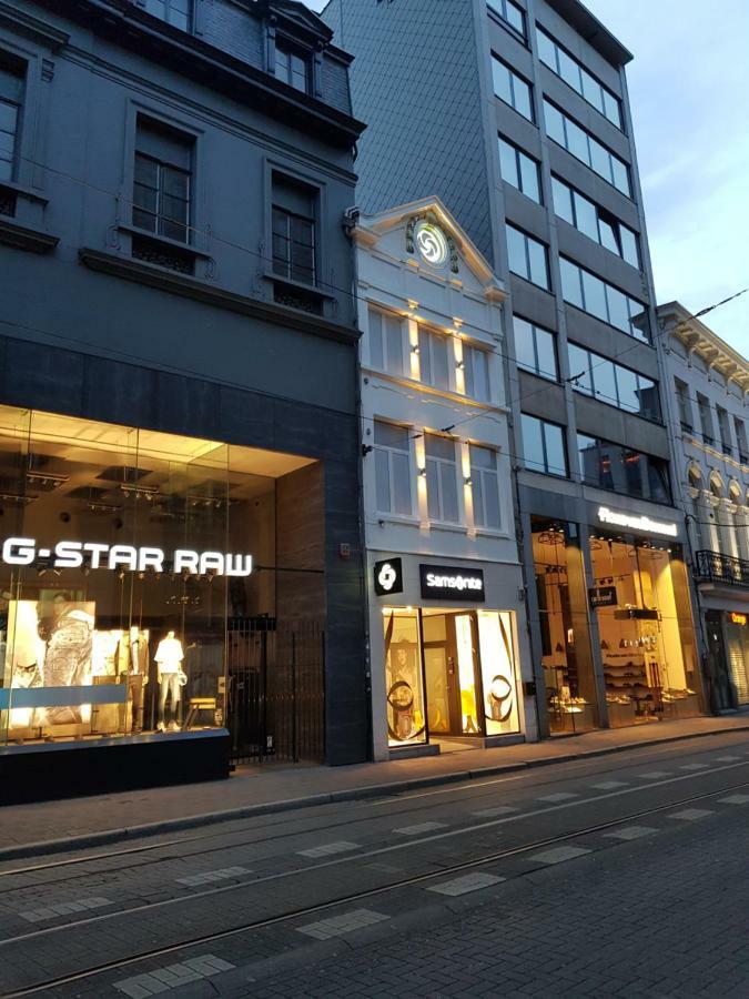 Huidreal Meir Antwerpen Exteriör bild