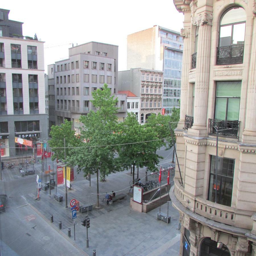 Huidreal Meir Antwerpen Exteriör bild